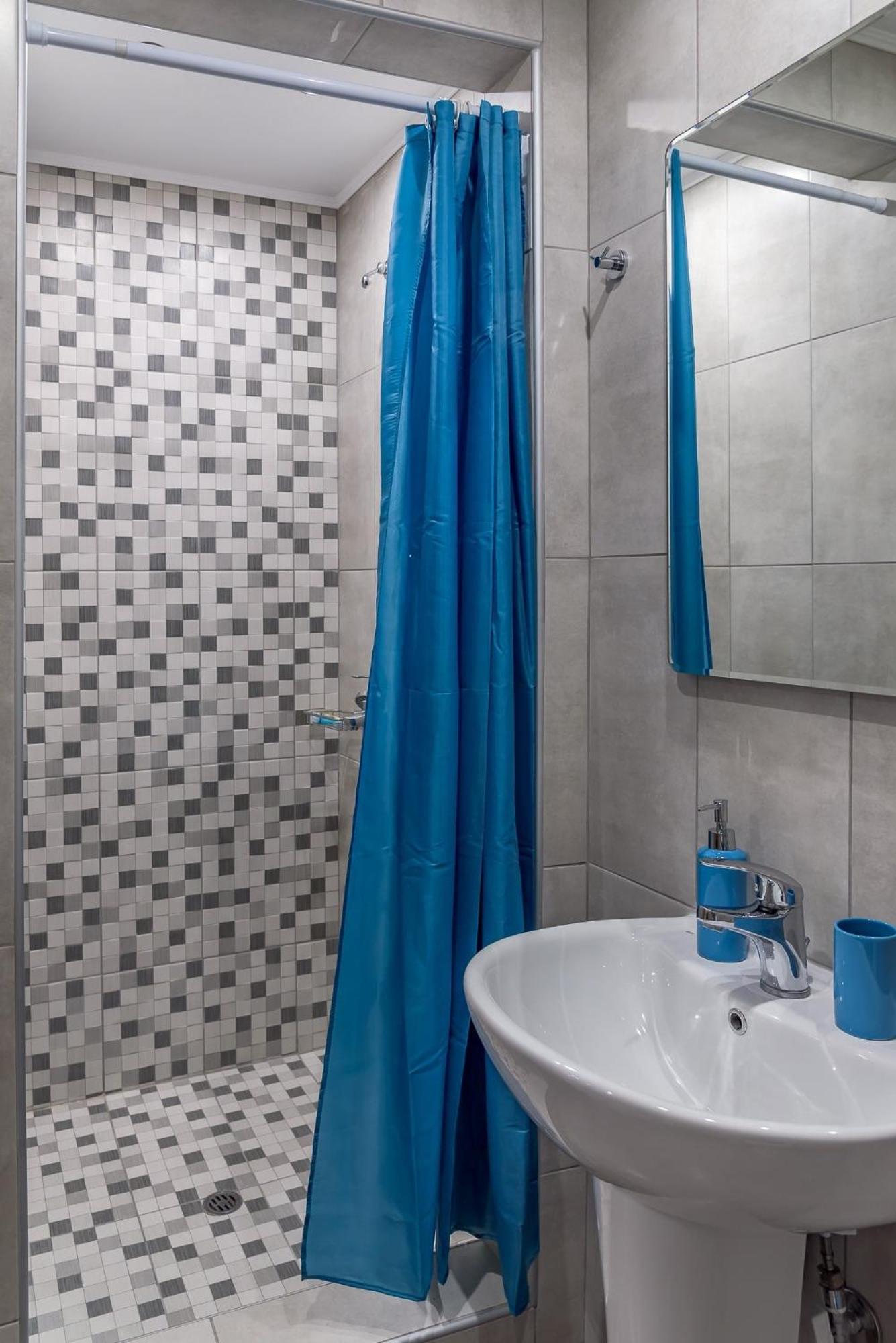 Apartment Sergios 6 *